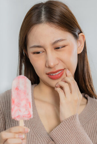 woman having issue with her dental fillings